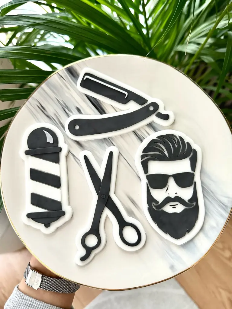 Voici la collection coiffeur 💈 ✂️ #sabléspersonnalisés #biscuits #sablés #biscuitpersonnalisé #.webp