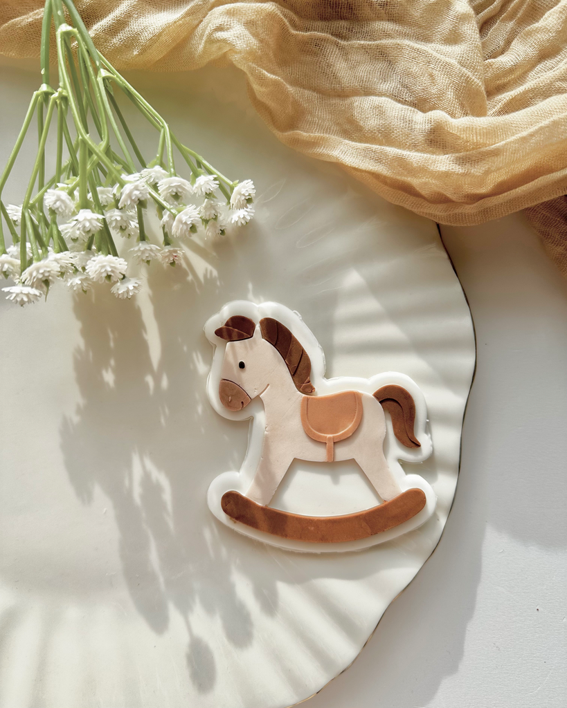 Le Cheval à Bascule (Duo)