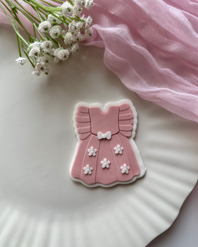 La Petite Robe à Volants