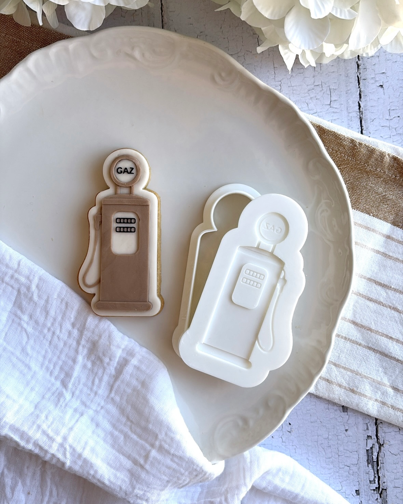 La Pompe à Essence Rétro "GAZ" (Duo)